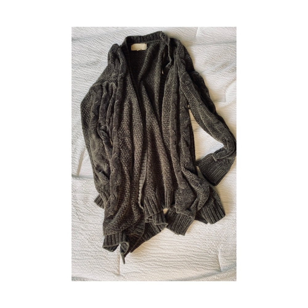 Chunky Dark Green- Pink Rose Cardigan